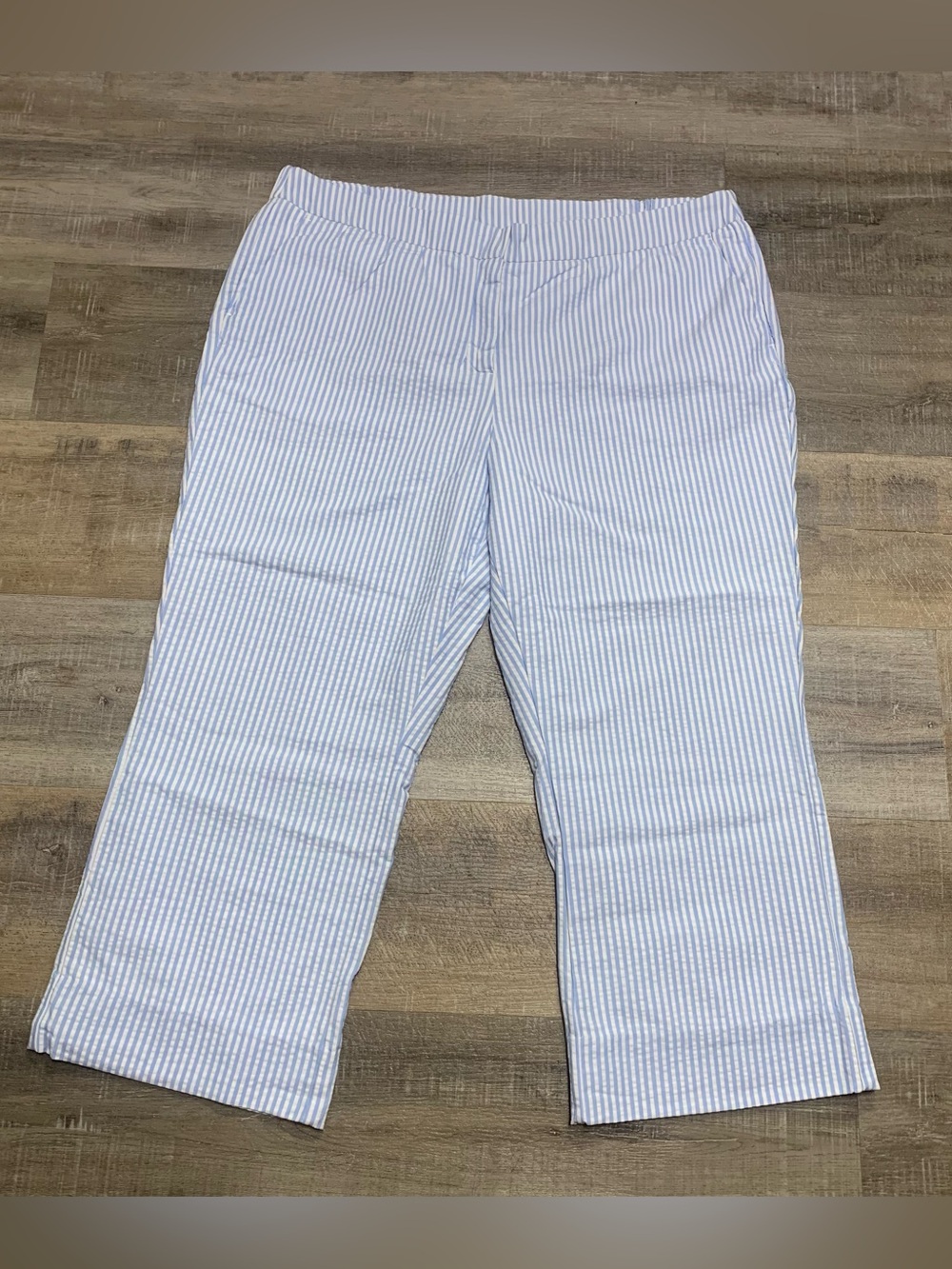 Joan Rivers Blue & White Striped Seersucker Cropped Capri Pants Women’s Large